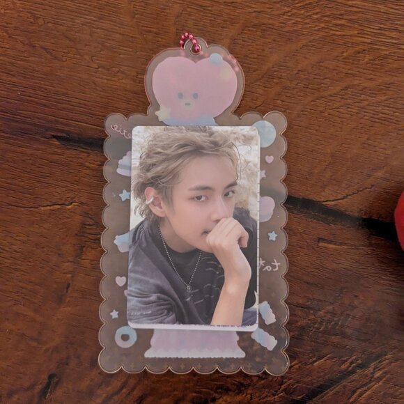 BTS V/Taehyung Layover Photocards - Picture 2 of 3